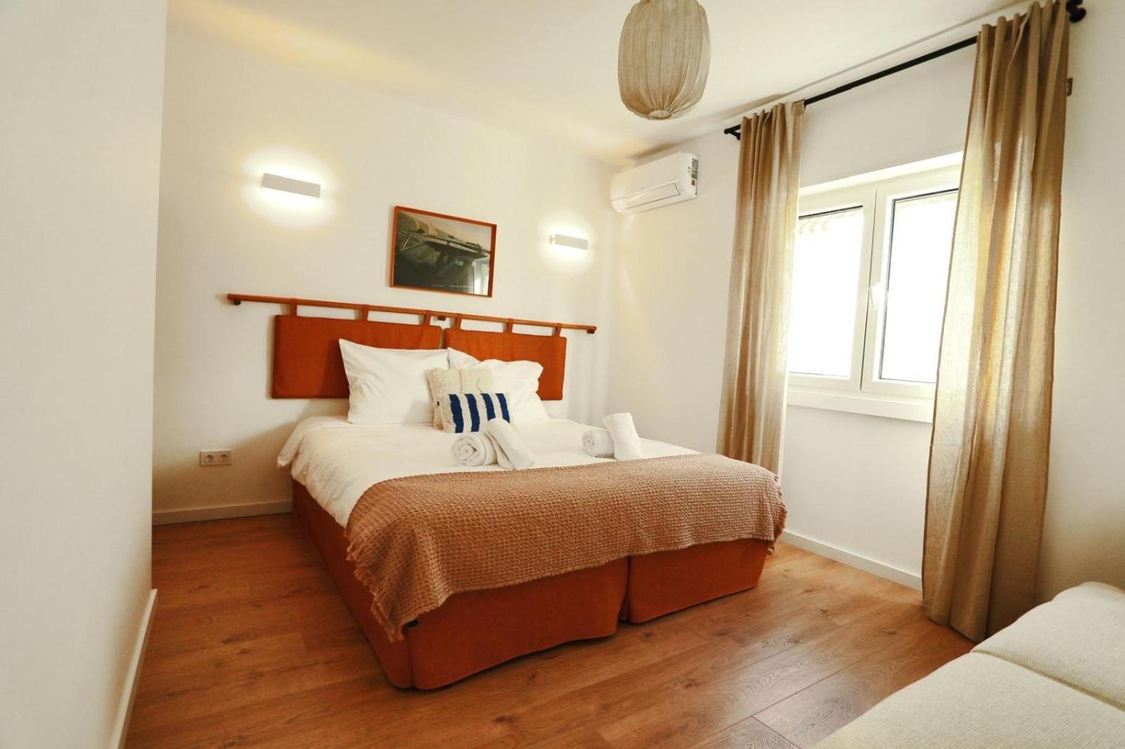Octopus House 1 Bedroom Apartment *