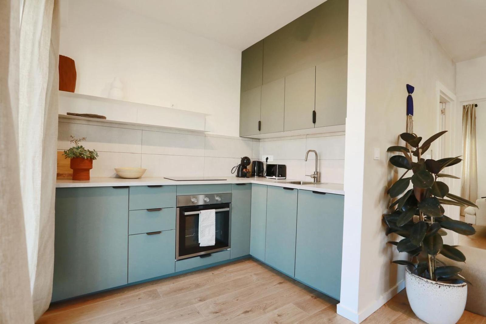 Octopus House 1 Bedroom Apartment *
